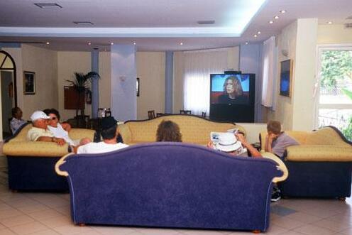 Hanioti Palace Hotel - Photo4