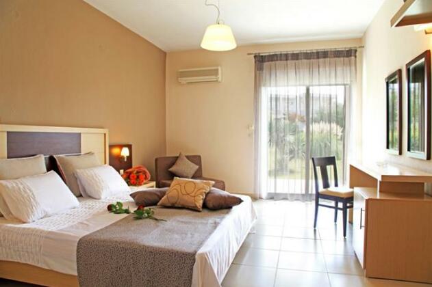 Hotel Iris Beach - Photo3