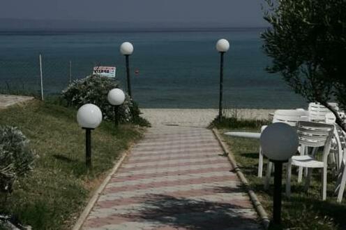 Kopsis Beach Hotel - Photo4