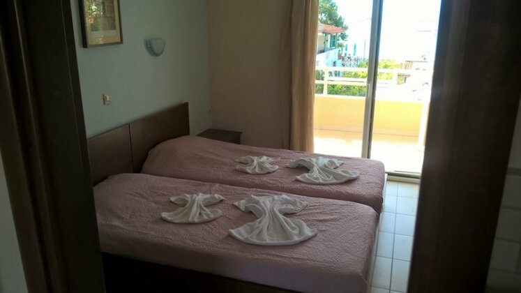Kyparissis Rooms - Photo3