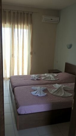 Kyparissis Rooms - Photo4