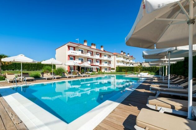 Lagaria Hotel - Photo2