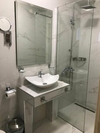Leonidas Studio Apartments - Photo4
