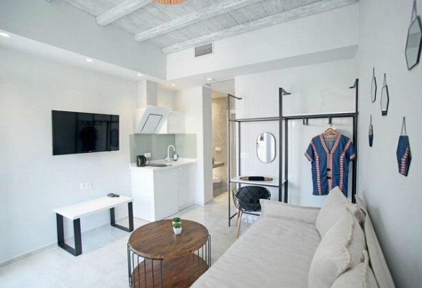 Minthi Boutique Apartments - Photo3