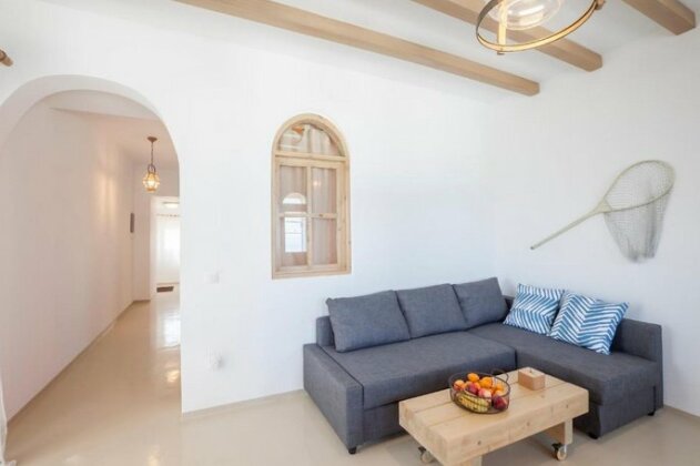 Nautilus Sea View Suite for 6 - Photo3