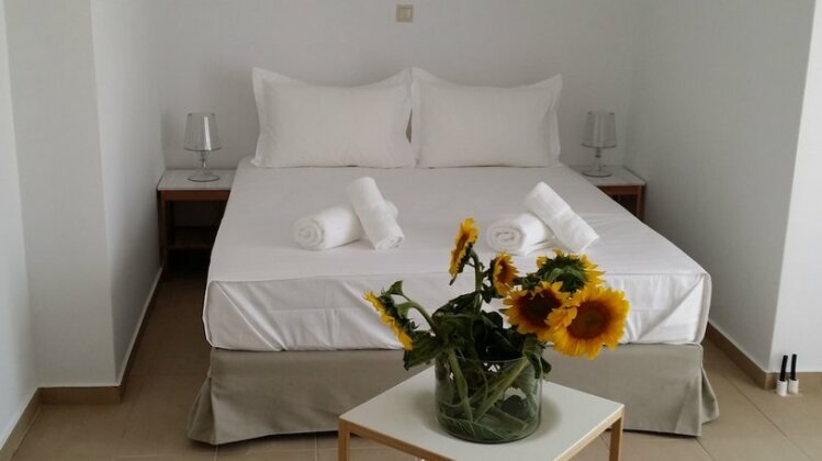 Niovi Boutique Apartments - Photo5