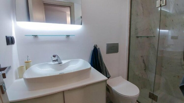 OpenSky Lux - Photo2