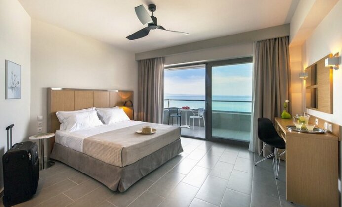 Ostria Sea Side Hotel - Photo2