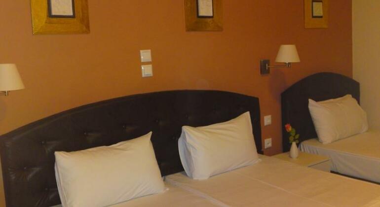 Plaza Hotel Kassandra - Photo3