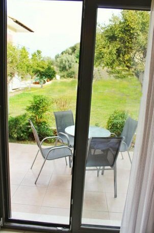 Polychrono Apartments - Photo4