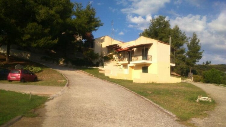 Photo 3
