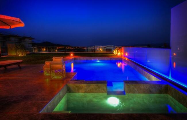 SPA Villa - Sunny Villas Hanioti - Photo5