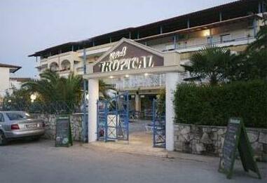 Tropical Fourka