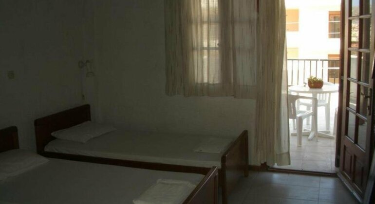 Tzogalis Apartments 1 - Photo4