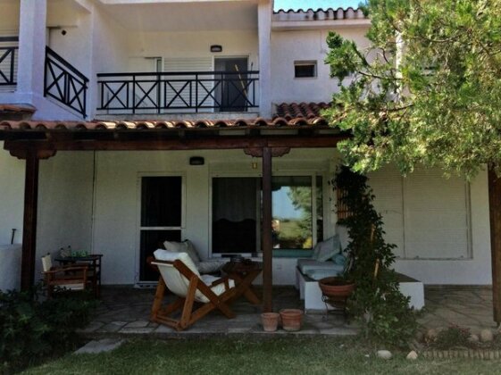  Photo 1