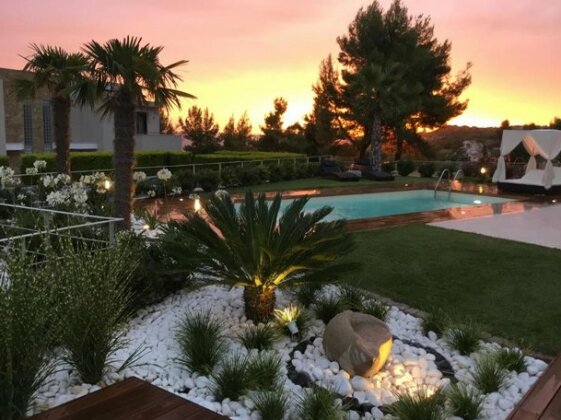 Villa with private Pool in Hanioti - Photo2