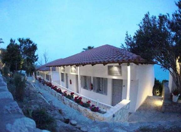 White Suites Resort - Photo2