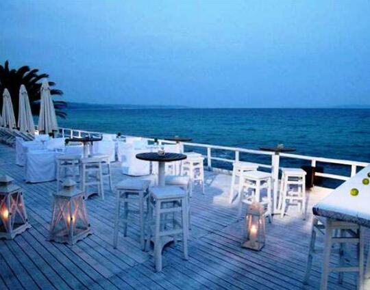White Suites Resort - Photo3