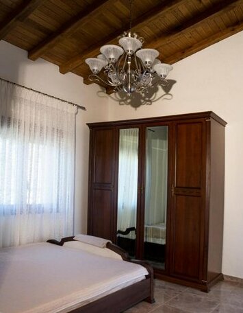 Yut Holiday Home - Photo4