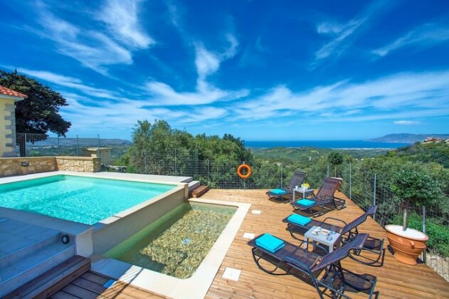 Cretan View Villa with Heated Swimming Pool - Photo2