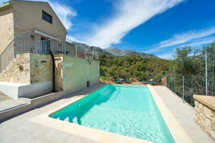 Cretan View Villa with Heated Swimming Pool