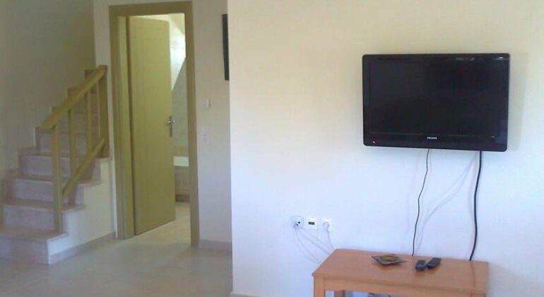 Rodousakis Homes - Photo2