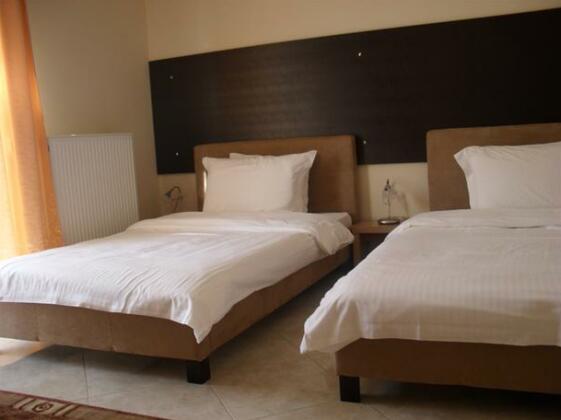 Kyknos De Luxe Suites & Rooms