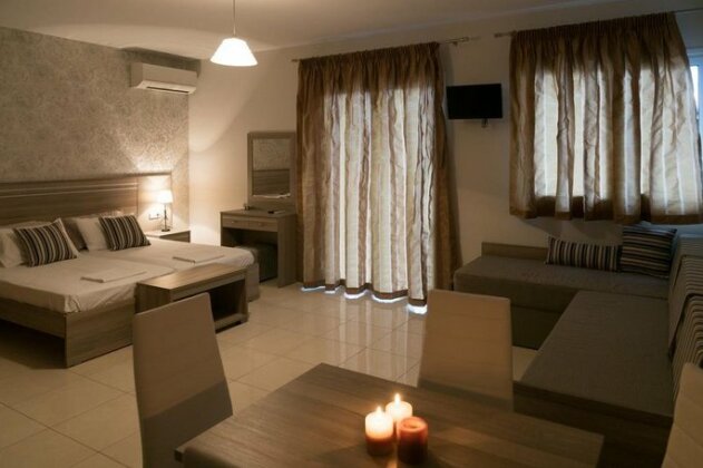 Adonis Apartments Katerini - Photo4