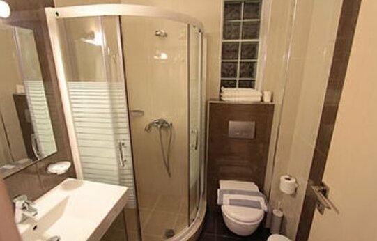 Alarzo Rooms - Photo3