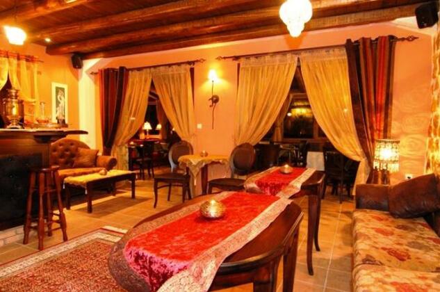 Amadrias Luxury Maison - Photo4