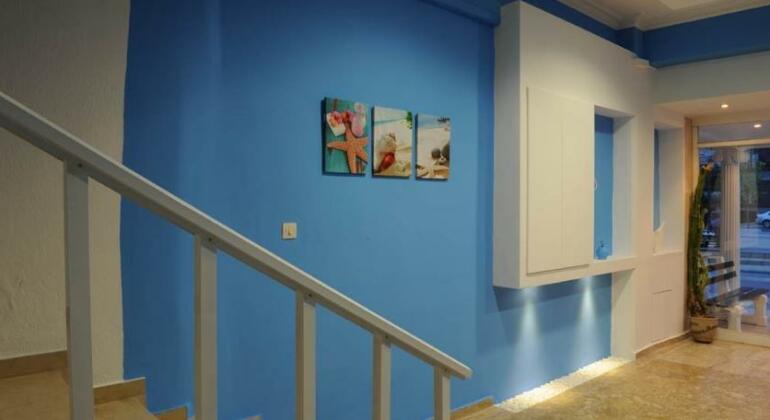Apartments Giotis - Photo2