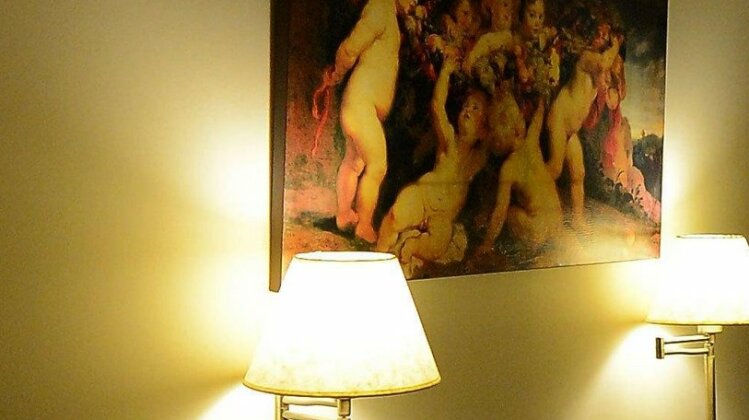Central Hotel - Photo4