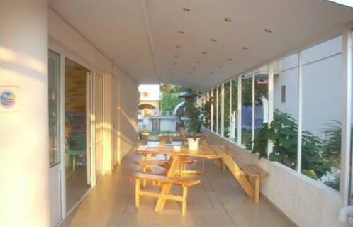 Dimis Studios and Apartments - Photo2