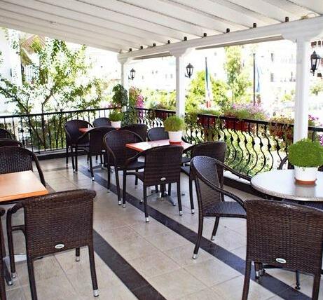 Evrostar Hotel - Photo2