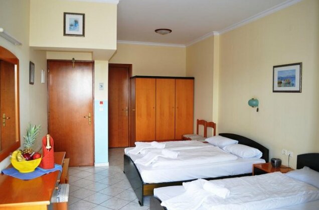 Hotel Europe Inn - Photo5