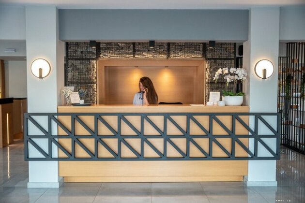 Mythic Summer Hotel - Photo4