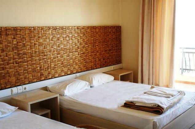 Pantheon Beach Hotel - Photo3