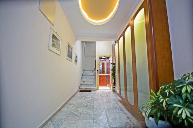 Pioneer Excelsior Rooms - Photo2