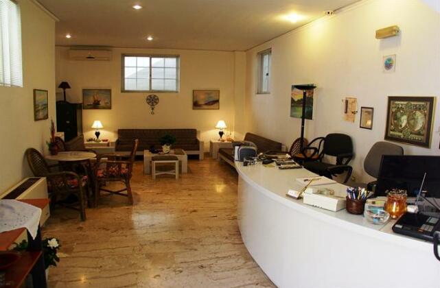 Doreen Suites - Photo3