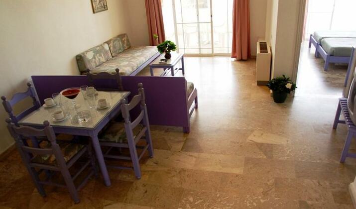 Doreen Suites - Photo4