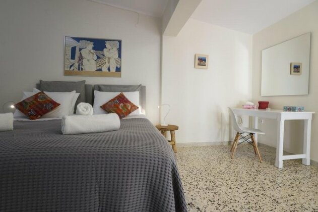 Kalamaki Bungalow - Photo2