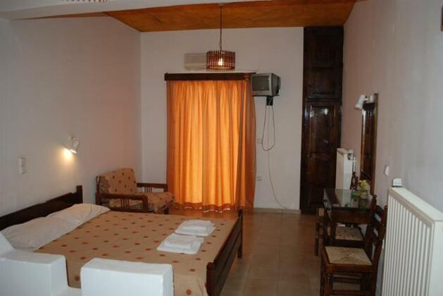 Manos Apartments Kato Galatas - Photo3