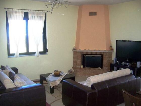 Villa Georgia Apartments & Suites - Photo4