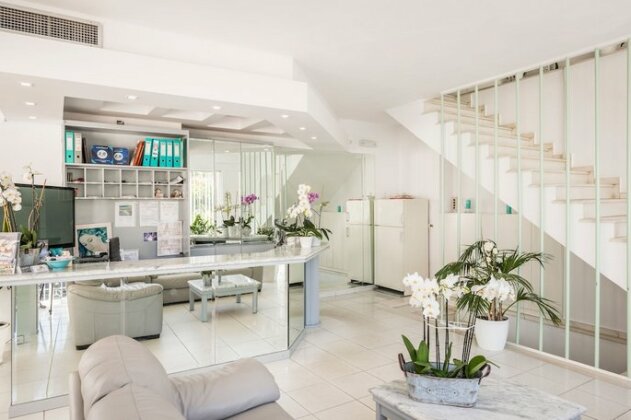 Kristall Suites - Photo4
