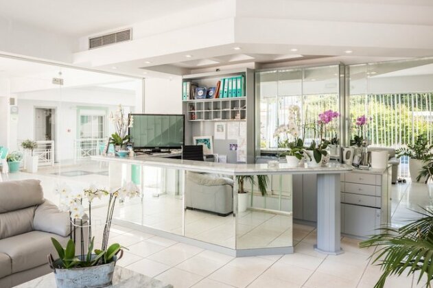 Kristall Suites - Photo5