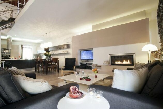 Luxury Dom Home - Photo2