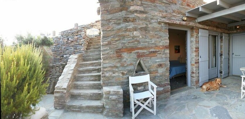 Aigaion House - Photo2