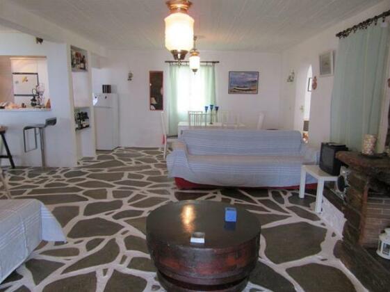 Koundouros Vacation Homes - Photo2