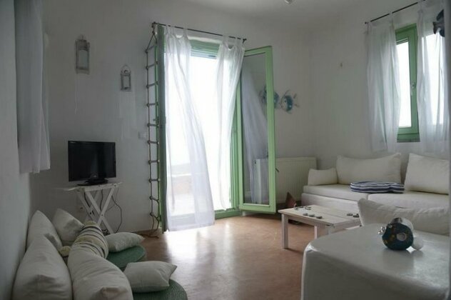Otzias green cottage - Photo3