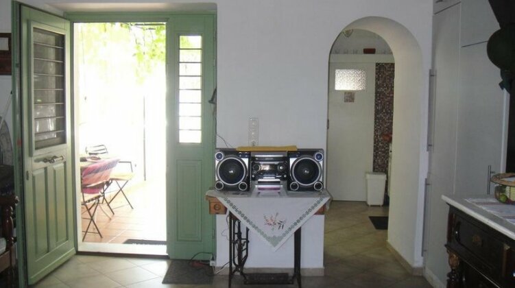 The house in the port - Photo2